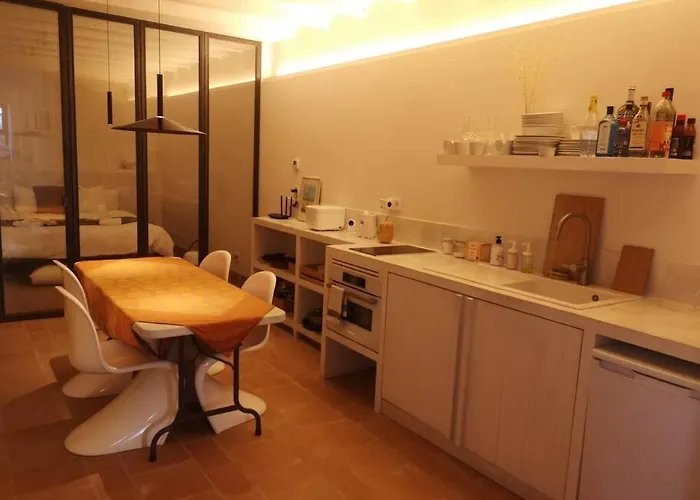 Romantic In Grand Setting Apartamento Alella