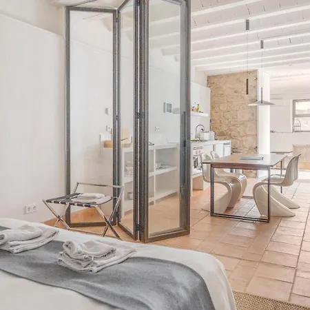 Romantic In Grand Setting Apartment Alella